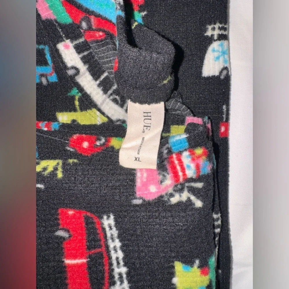 HUE Waffle Fleece Pajama Set XL Black Print 2-Piece Long Sleeve NWOT - Picture 6 of 7